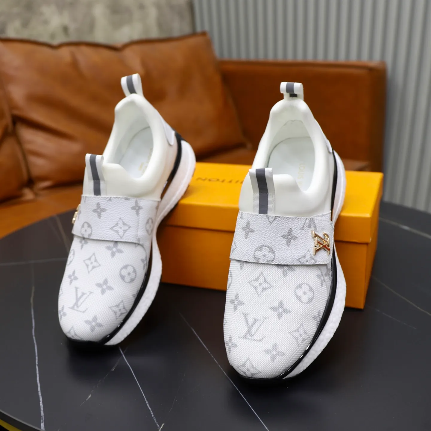 Ex-factory price: 442💰🙅‍♂️🙅‍♂️🙅‍♂️ Brand: GUCCI Standard code: 38-44 (45 customized) Grade: Same as the official website Material: Original leather splicing, comfortable and breathable lining, original wear-resistant outsole Style category: Men's fashionable casual shoes, running shoes, noble luxury brand elements, top luxury Color: actual picture color